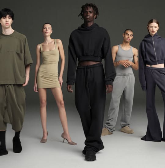 entire studiosのUNIFORMコレクションがNOWALLに登場｜ミニマルを極めたストリートウェア