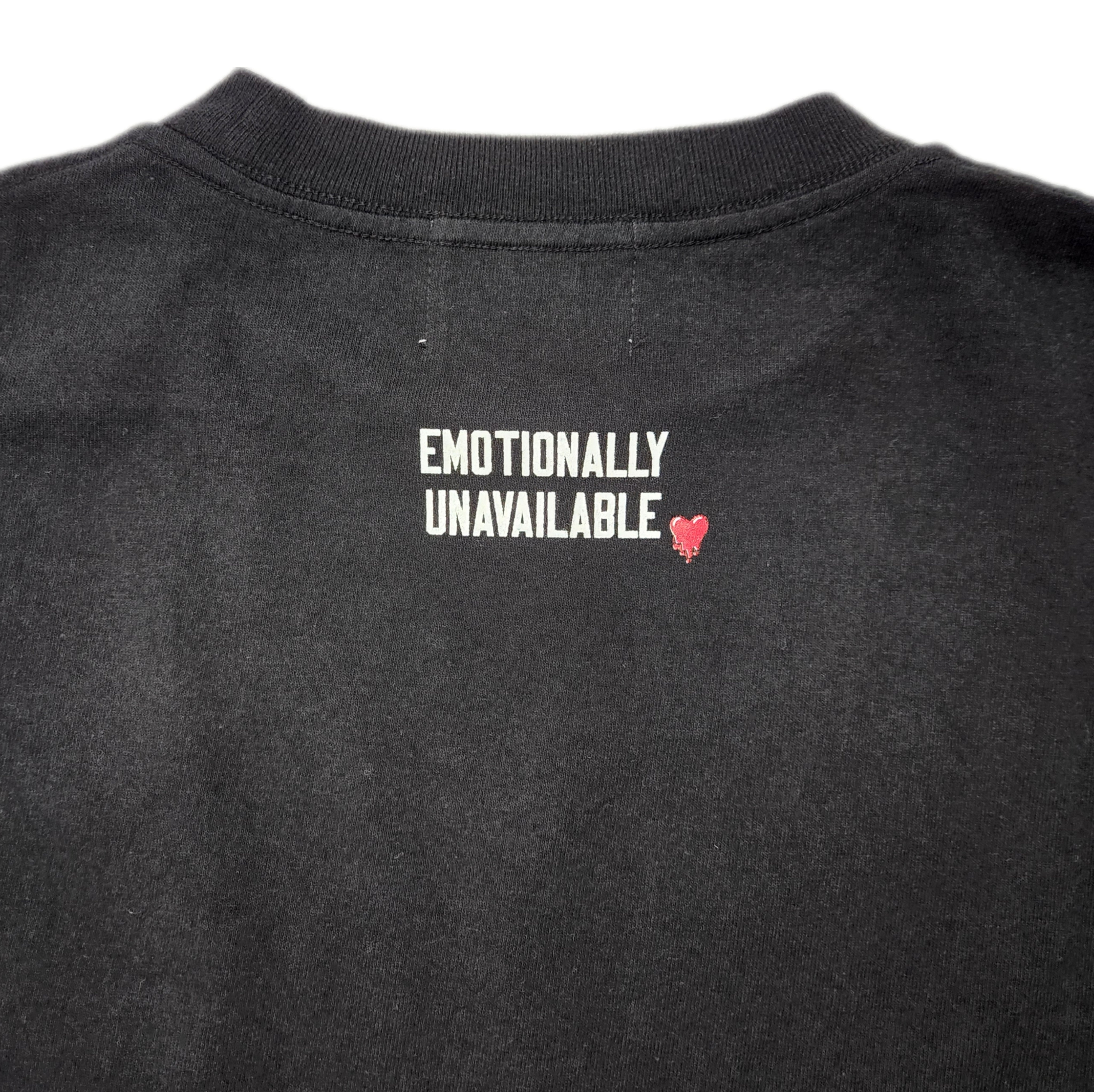 EMOTIONALLY UNAVAILABLE-<GENDERLESS> PLAIN POCKET TEE-NOWALL