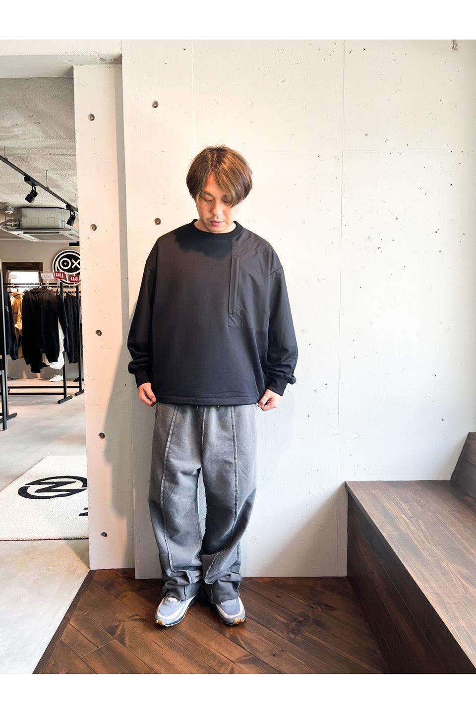 D-VEC × ALMOSTBLACK-H FLC CGUARD LONG T-NOWALL