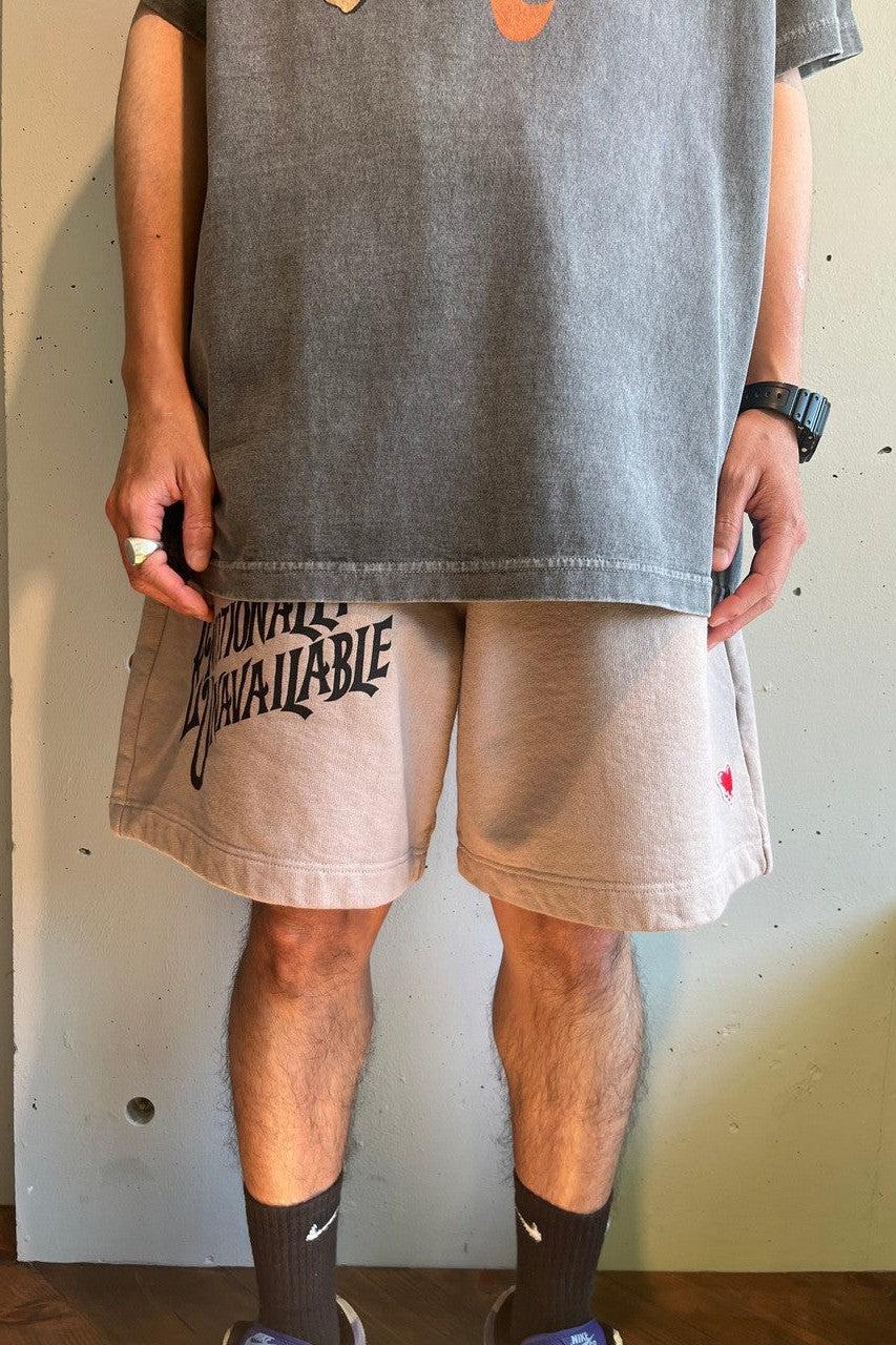 EMOTIONALLY UNAVAILABLE-SCRIPT LOGO SWEAT SHORTS-NOWALL