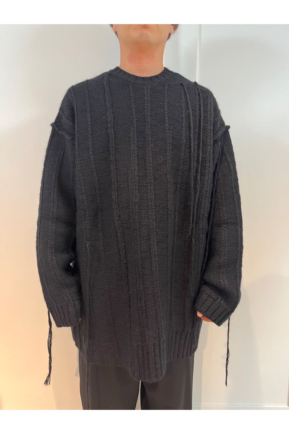 String Switching Sweater